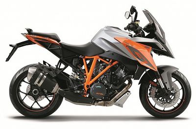 1290-super-duke-gt6.jpg