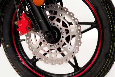 1362414550 cfmoto-v-night-brake-system.jpg