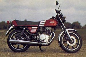 15504 1977 Yamaha XS400 77.jpg.jpg