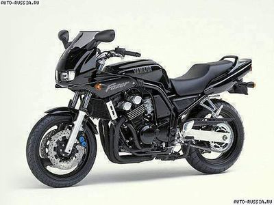 Yamaha fz 400 1.jpg