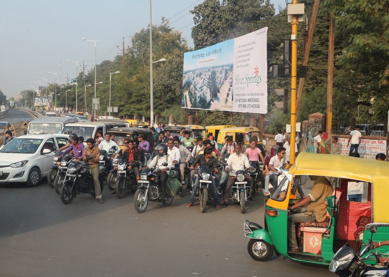 Файл:Motorcyles, Indore.jpg