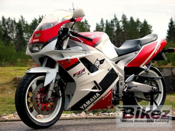 Файл:9279 0 3 3 fzr 1000 made by Tonis.jpg