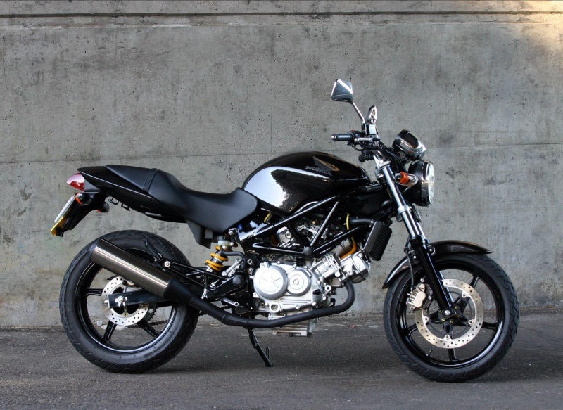 Файл:800px-Honda-vtr-250.jpg