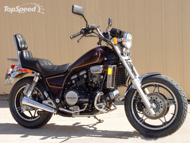 Файл:798px-1982-honda-vf750c-magna-4 1600x0w.jpg