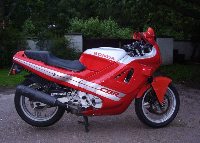 Файл:800px-Honda-cbr600f-1987-3.jpg