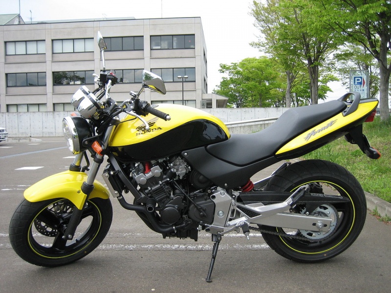 Файл:800px-1280px-Hornet250.jpg
