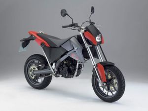 G-650-x-moto 2008 4.jpg