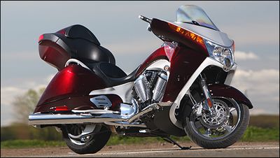 2009-victory-vision-tour-i1.jpg