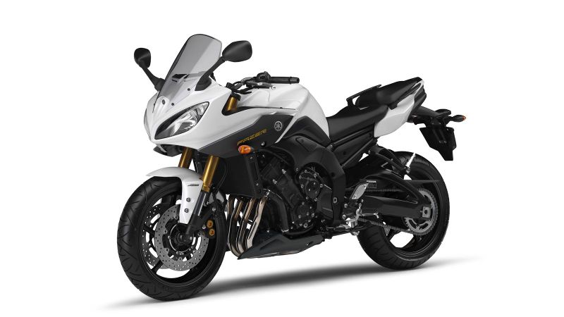 Файл:2012-Yamaha-FZ8-S-EU-Competition-White-Studio-007.jpg