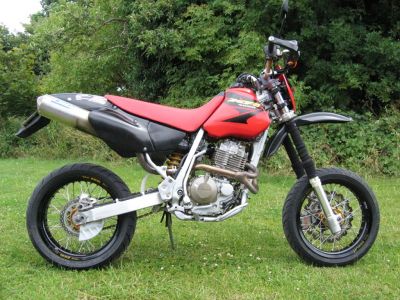 800px-XR400R20Supermoto.jpg