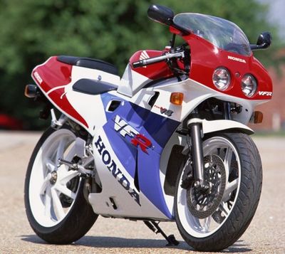 04honda-vfr400r1-e1437145841464.jpg