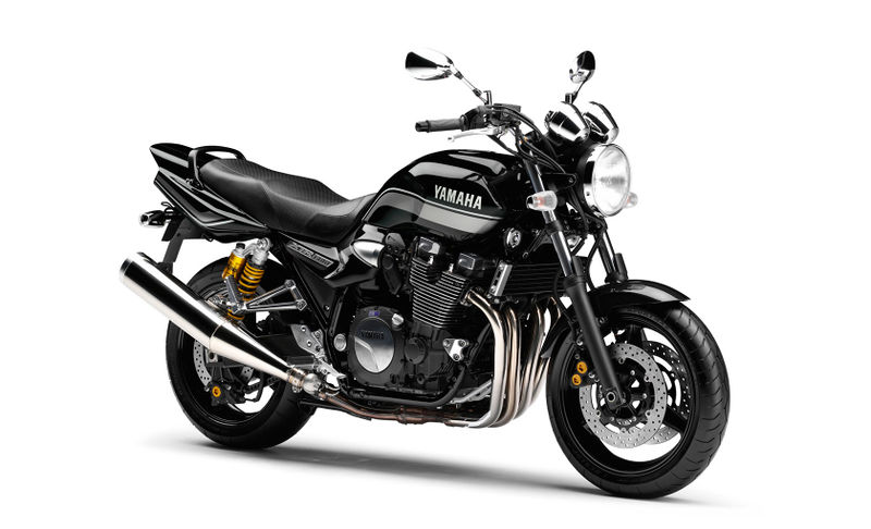Файл:2011-Suzuki-XJR1300a.jpg