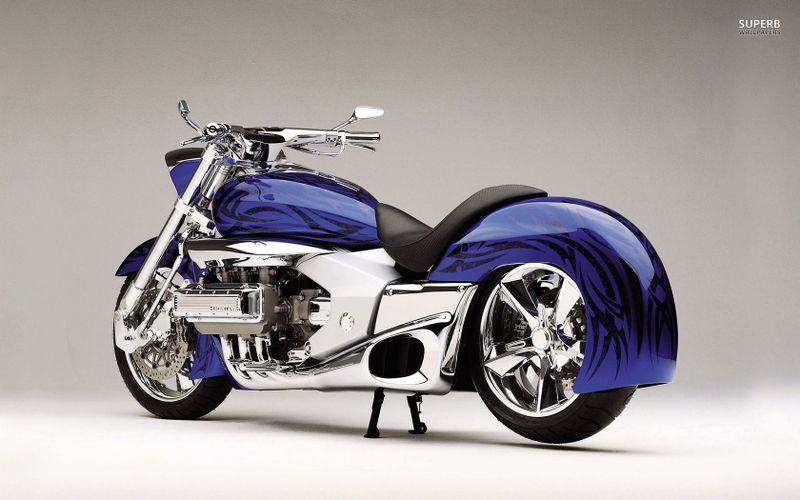 Файл:Honda-valkyrie-rune-24263-1680x1050.jpg