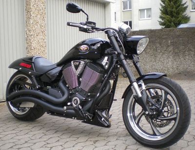Victory-motorcycles-hammer-8-ball-1464785922.jpg