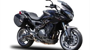Benelli-trek-1130-k-2.jpg
