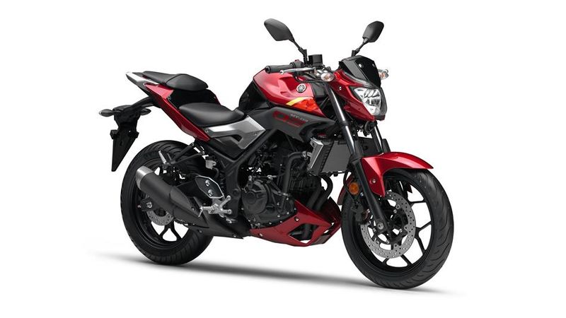 Файл:2016-Yamaha-MT320-RU-Power-Red-Studio-001.jpg
