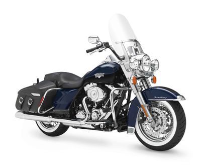 2012-Harley-Davidson-FLHRC-RoadKingClassicd.jpg