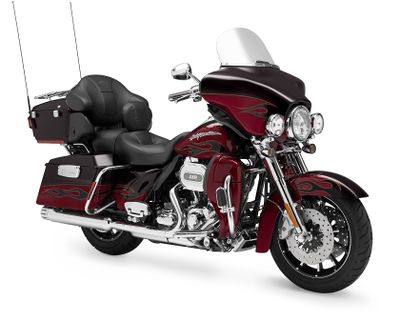 2011-Harley-Davidson-FLHTCUSE6CVOUltraClassicElectraGlidec.jpg
