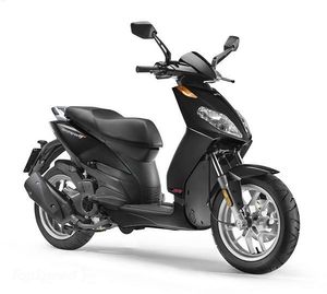 2012-aprilia-sportcity-on-3 600x0w.jpg