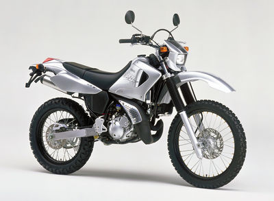 1998 DT230 LANZA.jpg