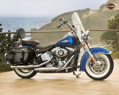2015-Harley-Davidson-FLSTC-HeritageSoftailClassic1.jpg