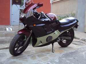 GSX 250 F Across.JPG