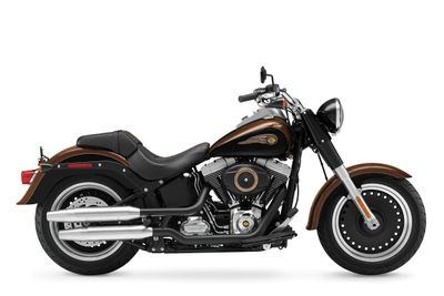 FLSTFB-Softail-Fat-Boy-Lo-Special-UK-Model 2013 2.jpg