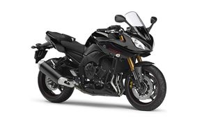 2015-Yamaha-Fazer8-EU-Midnight-Black-Studio-001.jpg
