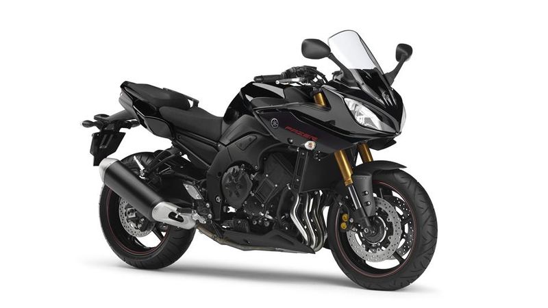 Файл:2015-Yamaha-Fazer8-EU-Midnight-Black-Studio-001.jpg