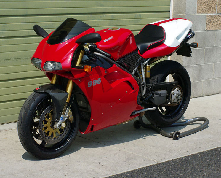 Файл:Ducati-996-s-41626sm.jpeg