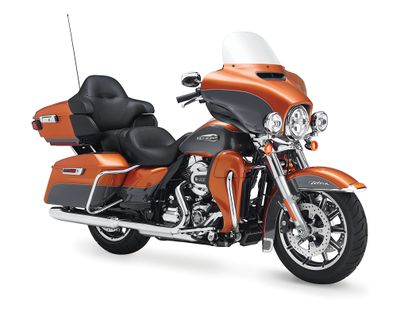 2015-Harley-Davidson-FLHTCU-ElectraGlideUltraClassic3.jpg