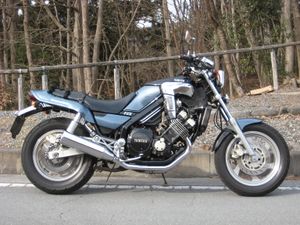 YAMAHA FZX750 1987.JPG