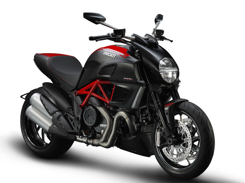 Файл:2014-Ducati-Diavel-Carbon2.jpg