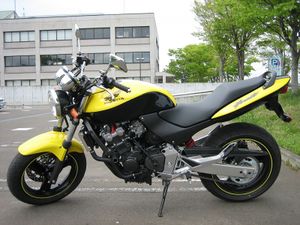 800px-1280px-Hornet250.jpg