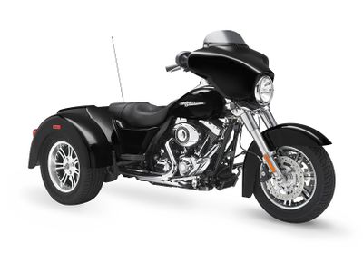2010-Harley-Davidson-StreetGlideTrike-FLHXXXb.jpg