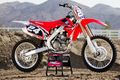 800px-2013-honda-CRF250R-right1.jpg