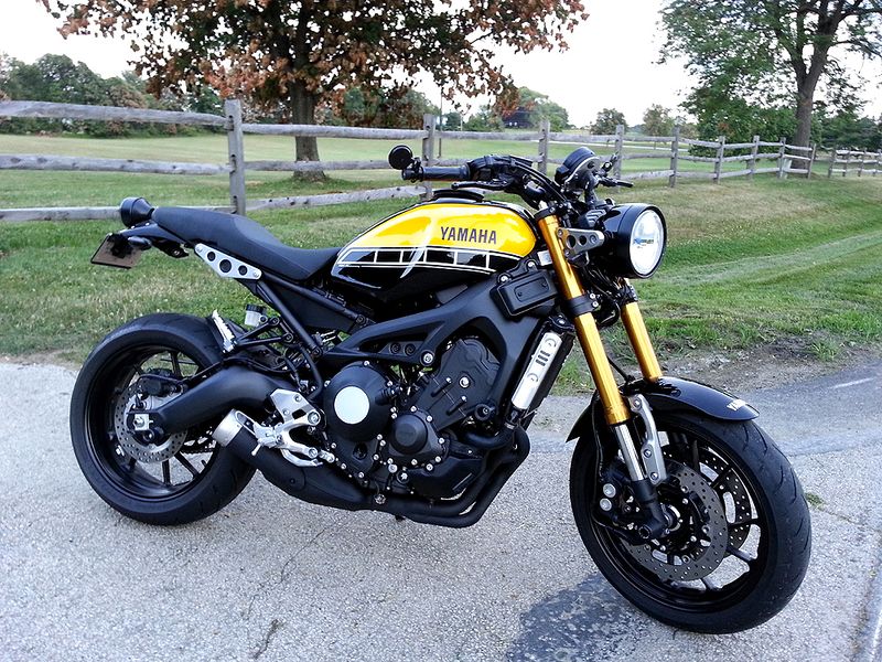 Файл:2016-Yamaha-XSR900-2.jpg
