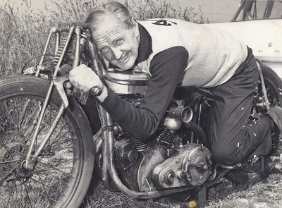 103961381 bert monro3.jpg