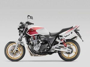 Honda CB1300 08 1.jpg