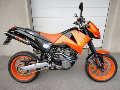 Ktm-640-duke-ii-limited-edition-101596-390.jpg