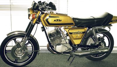 Ktmcomet 125.jpg