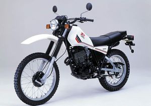 Yamaha XT400 82 1.jpg
