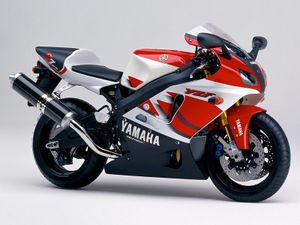 YZF-750-R7-OW-02-700px.jpg
