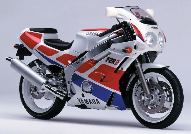 Файл:Yamaha-FZR400-89.jpg