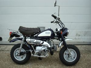 Honda-monkey-z50-wallpaper-8.jpg